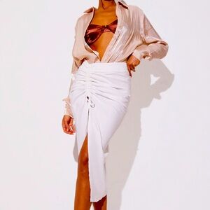 Pretty Little Thing White woven ruched midi skirt